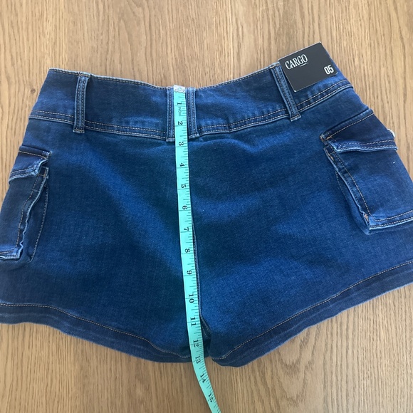 Urban Cargo Denim Shorts - Picture 4 of 5